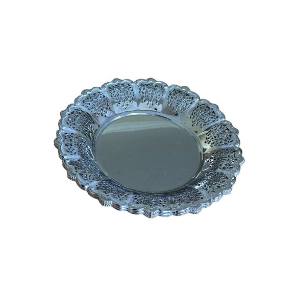 Silver-Plated Decorative Round Plates Set Of 3 With Filigree Edge Design - Picture 2 of 7